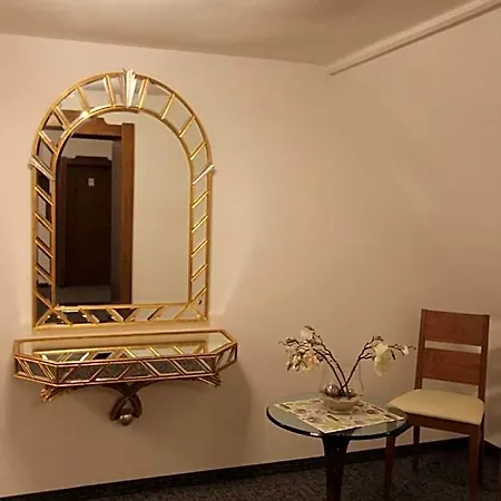 Roessle Hotel